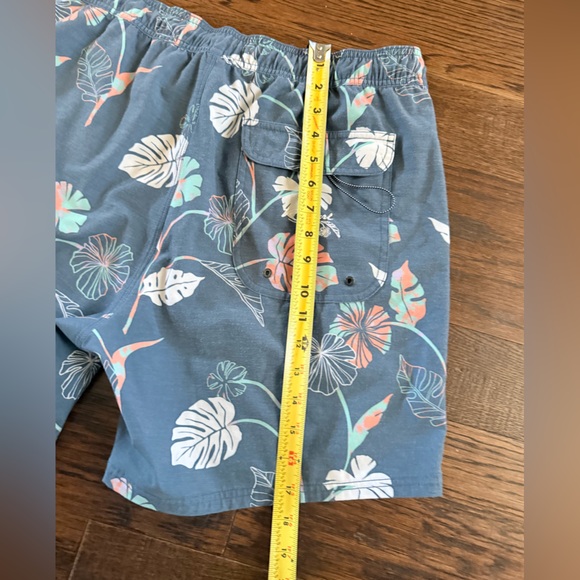 Rip Curl Floral Leaf Swim Trunks - blue white Men’s size Large beach vibes - Picture 8 of 9